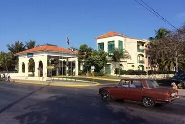 هتل Los Delfines Varadero