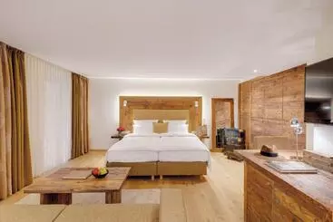 Hotel Adler Häusern Gourmet & Spa