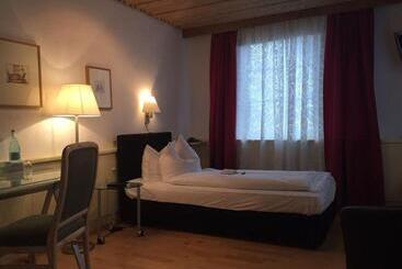 Flair Hotel Vier Jahreszeiten