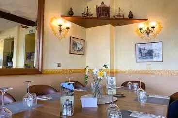 Logis Grand Hotel Bain