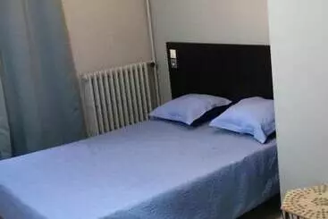 ホテル Hôtel Des Arcades