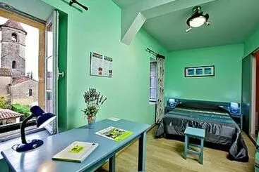 Отель Le Belvedere De Belves