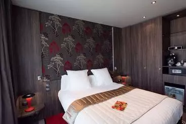 Отель Best Western Premier Le Patio Des Artistes Wellness Jacuzzi