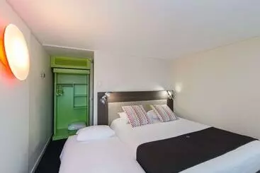 בית מלון כפרי Campanile Agen