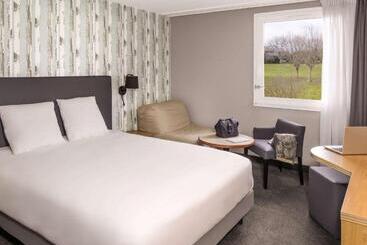 هتل Mercure Caen Cote De Nacre