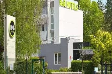 B&B HOTEL Cergy Port