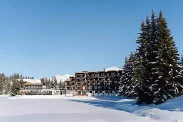 Lake Hotel Courchevel 1850