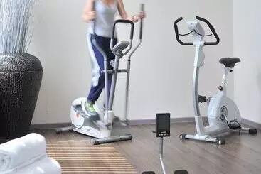 ホテル Arles Plaza