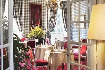 Hotell Chateau De Beauvois  La Maison Younan