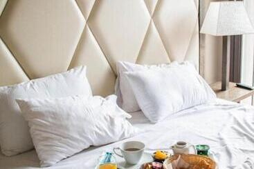 Le Safari Hotel Restaurant