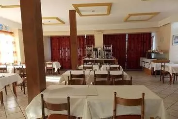 هتل Regina Roscoff