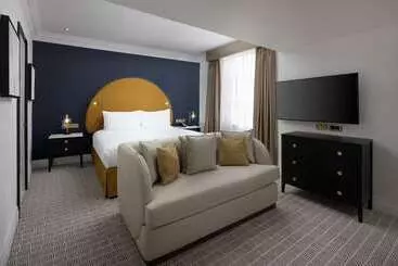 هتل The Waldorf Hilton London