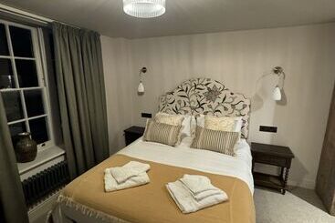 酒店 The White Lion