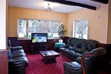 The Cedars Hotel & Restaurant