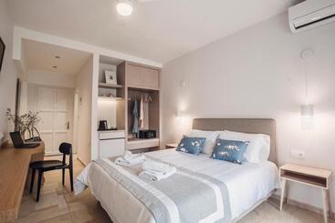 בית מלון כפרי Iliada Beach