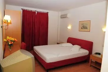 בית מלון כפרי Pantheon