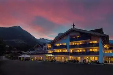 ホテル Fronza   Your Mountain & Ski Home