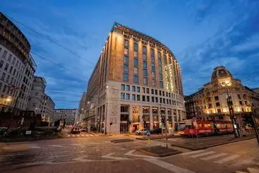 בית מלון כפרי Dei Cavalieri Milano Duomo