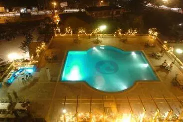 בית מלון כפרי Clarks Avadh