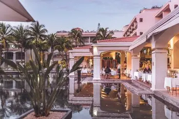Mauricia Beachcomber Resort & Spa