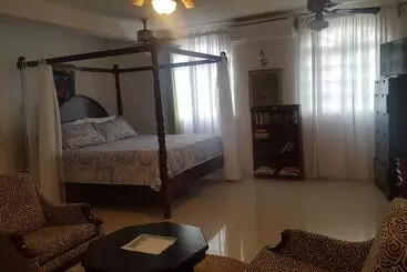 Hotell Firefly Beach Cottages