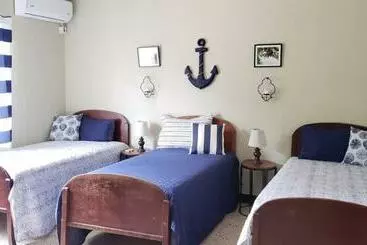 هتل Treasure Beach