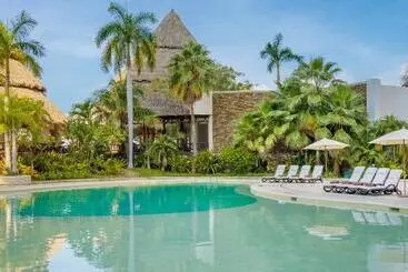 Dreams Acapulco Resorts & Spa All Inclusive