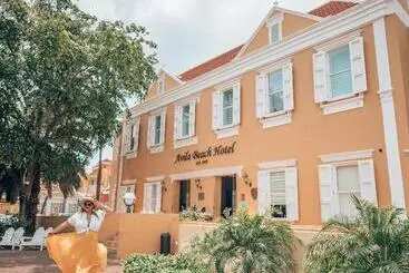 ホテル Curacao Avila Beach