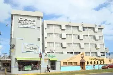 هتل Coral By The Sea