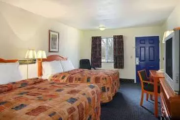 호텔 Days Inn By Wyndham Ku Lawrence