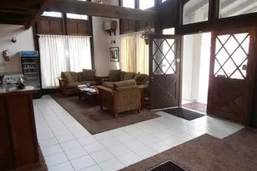 בית מלון כפרי Trailborn Rocky Mountains Outpost