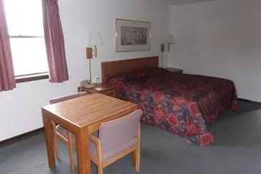 בית מלון כפרי Trailborn Rocky Mountains Outpost