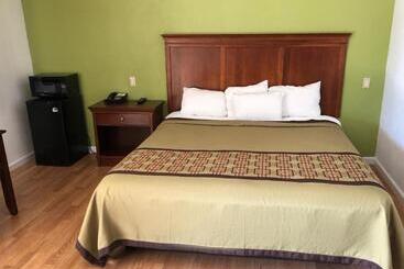 هتل Americas Best Value Inn Visalia