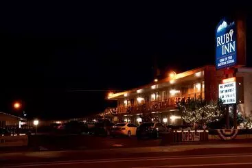 酒店 Ruby Inn Bridgeport