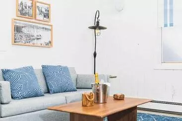 Danfords Hotel & Marina