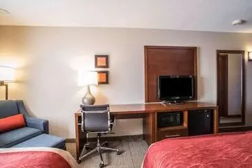 Отель Quality Inn & Suites Boonville   Columbia