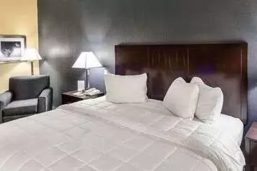 אתר נופש Quality Inn