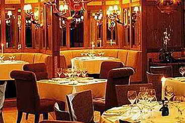 אתר נופש Palmeiras Beach Club At Grove Isle