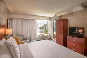 Hotel Courtyard By Marriott Bethesda Chevy Chase