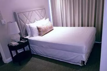 Imperial Hawaii Resort