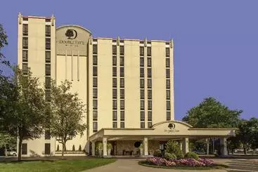 בית מלון כפרי Doubletree By Hilton Philadelphia Airport