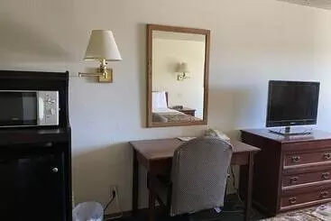 Отель National 9 Inn Price