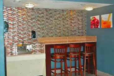 Отель Stay Express Inn Dallas Fair Park / Downtown