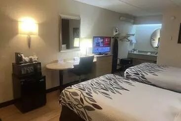 בית מלון כפרי Red Roof Inn Buffalo  Niagara Airport