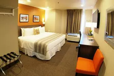 فندق Ambassador Inn St. George