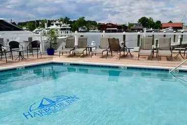 Отель St Michaels Harbour Inn, Marina And Spa