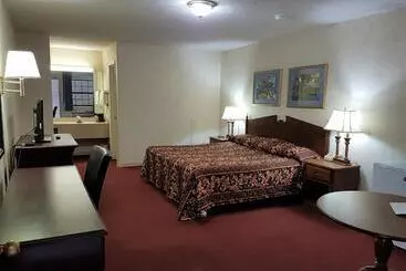 هتل Swiss Village Inn