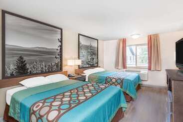 Motel Super 8 By Wyndham Redding