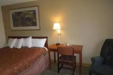 Мотель Super 8 By Wyndham Waldorf