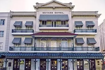 فندق Menger